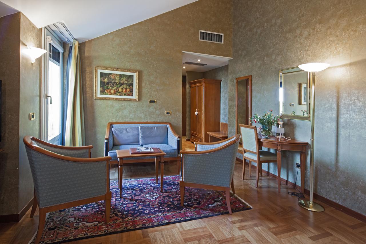 Hotel Palazzo Lovera Cuneo Exterior photo