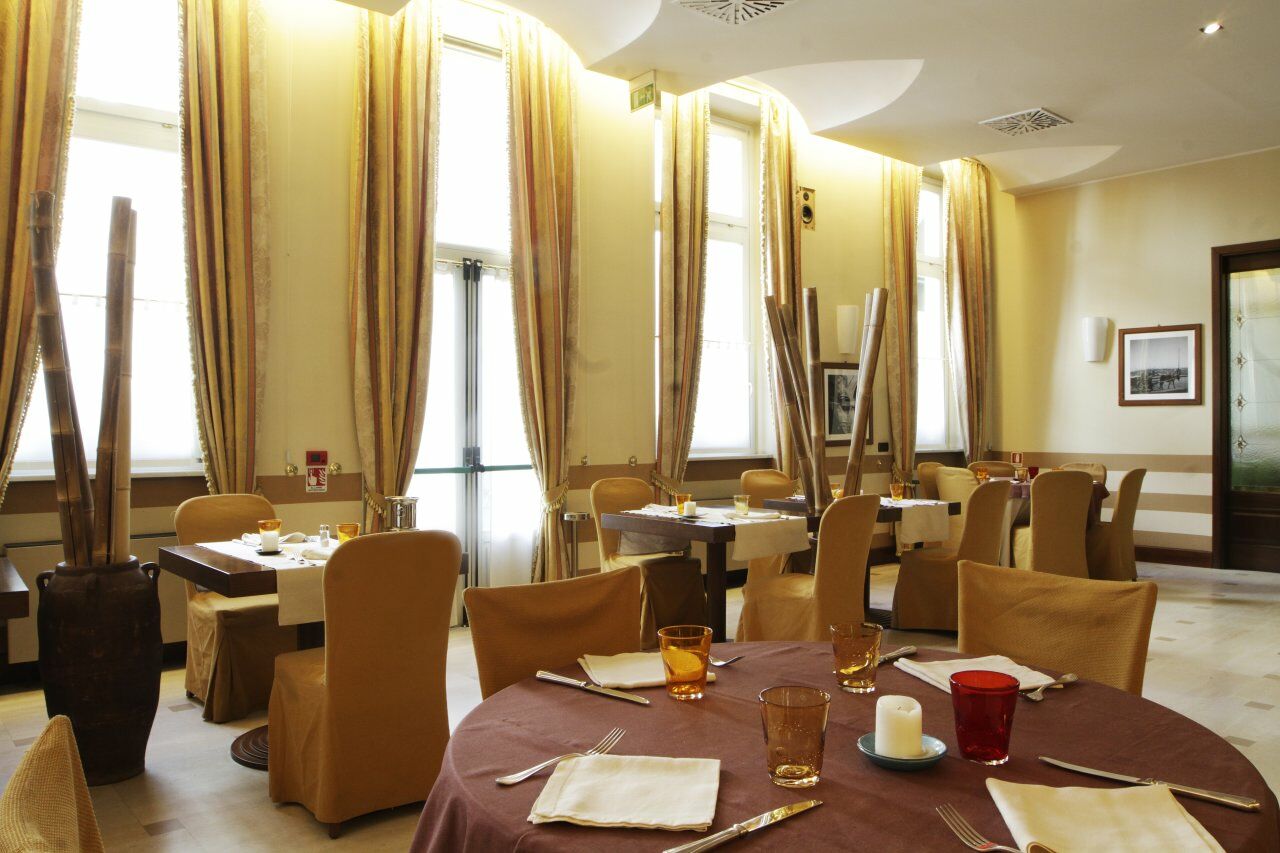Hotel Palazzo Lovera Cuneo Exterior photo